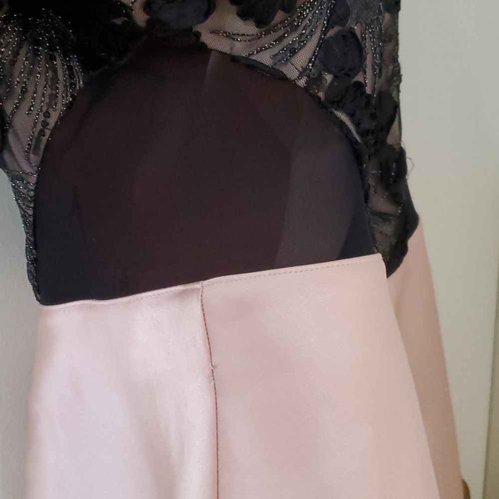 Dress - Picture 5 of 8
